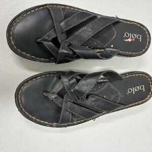 Woman’s  Black Leather Sandals